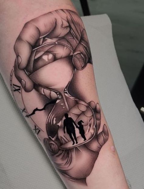 Hourglass Family Tattoo, Stopwatch Memorial Tattoo, Hourglass Hand Tattoo, Time Capsule Tattoo Ideas, Time Will Tell Tattoo, Time Heals Tattoo, Hourglass Tattoo Feminine, Tattoo Hourglass, Hourglass Tattoo Meaning