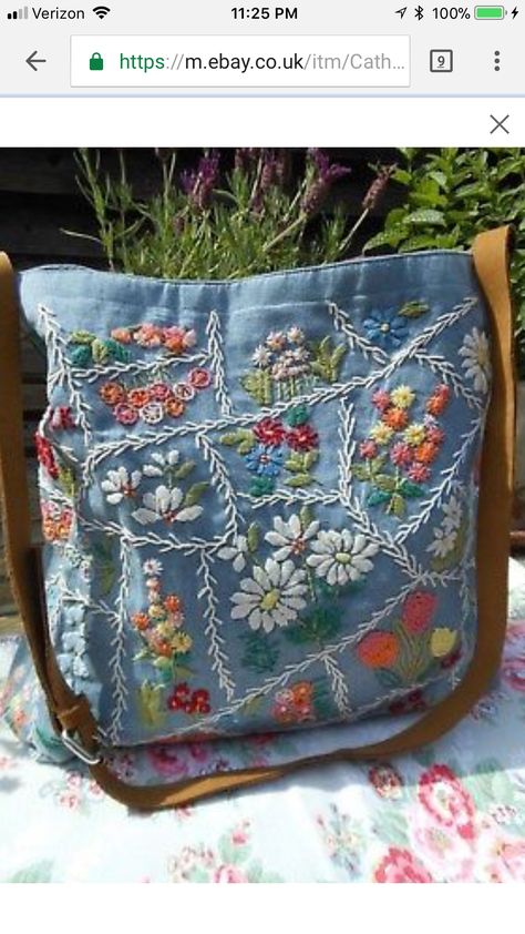 Handmade Jeans, Jeans Handbag, Denim Bag Patterns, Rare Clothing, Blue Jeans Crafts, Canvas Leather Bag, Crazy Patchwork, Denim Handbags, Denim Purse