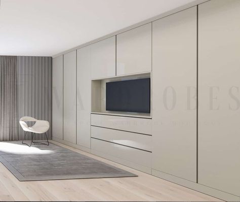 Closet Con Tv, Fitted Wardrobe Design, Bespoke Wardrobes, Fitted Wardrobe, Bedroom Built In Wardrobe, Bedroom Closet Storage, Bespoke Wardrobe, Mirrored Bedroom Furniture, Stylish Bedroom Design