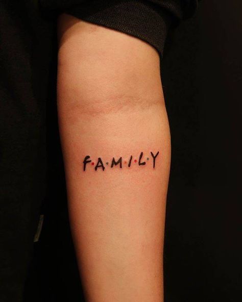 Sibling Tattoos For 4, Friends Sitcom, Cute Sister Tattoos, Matching Bff Tattoos, Cousin Tattoos, Lady Tattoo, Small Girly Tattoos, L Tattoo, Awesome Tattoo