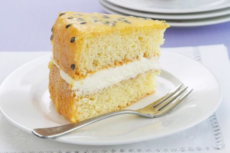 Passionfruit sponge Sponge Cake Decoration, Sponge Cake Easy, Lemon Sponge Cake, Passionfruit Recipes, Syrup Cake, Sweet Whipped Cream, Afternoon Tea Cakes, Sponge Cake Recipe, Icing Cake