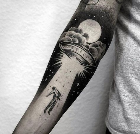 Creative Alien Abuduction Mens Forearm Sleeve Tattoo With Negative Space Design Negative Space Tattoo, Ufo Tattoo, Tattoos Mandala, Blackout Tattoo, Forearm Sleeve, Forearm Sleeve Tattoos, Alien Tattoo, Wolf Tattoo Design, Geniale Tattoos