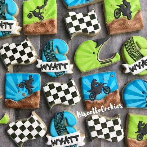 Individually Wrapped Cookies, Dirt Bike Party, Bike Birthday, Dirt Bike Birthday, Birthday Plans, Birthday Desserts, Animal Cookies, Vanilla Chocolate, Baby Shower Cookies