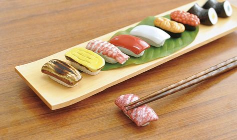 Cool Kitchen Appliances, Chopsticks Rest, Types Of Sushi, Sushi Design, Chopstick Holder, Japanese Sushi, Chopstick Rest, Diy Holder, Pottery Crafts