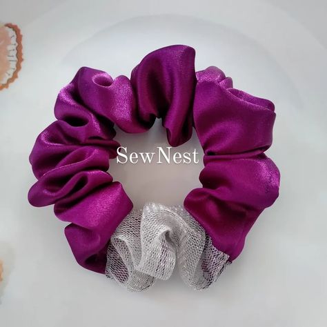 Net Scrunchies, Handmade Scrunchie, Summer Quilts, Diy Hair Accessories, Accessories Diy, Scrunchie Hairstyles, Diy Hairstyles, Scrunchies, Color Blocking