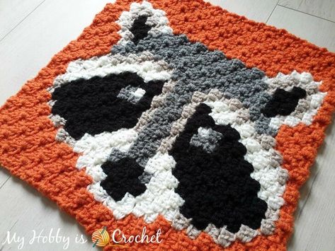 Racoon C2C Square - Free Crochet Pattern Raccoon Granny Square, Crochet Pattern Graph, Crochet Quilts, Crocheted Pillows, Crochet Blanket Sizes, C2c Patterns, C2c Crochet Pattern Free, C2c Crochet Blanket, Corner Crochet