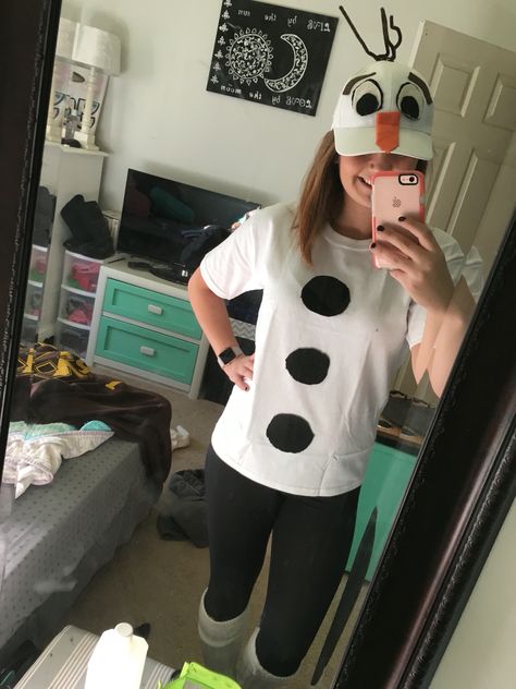 Maternity Olaf Costume, Olaf Halloween Costume Woman, Olaf Costume Diy Women, Winter Costume Ideas, Frozen Costume Diy, Olaf Halloween, Frozen Halloween Costumes, Frozen Dress Up, Olaf Halloween Costume