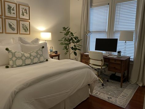 Spare Guest Room Ideas, Guest Bedroom Ideas With Desk, Office With Bedroom Guest Rooms, Guest Bedroom With Desk, Home Office Bedroom Combo Guest Rooms, Guest Bedroom And Office Combo, Spare Bedroom Office Combo, Spare Bedroom Ideas Multi Purpose, Office Spare Bedroom Combo