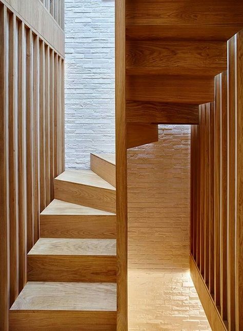 Escaleras ↑ Coffey Architects, Residential Architecture Facades, Narrow Staircase, Tea Houses, Japanese Tea House, Loft Stairs, Mews House, Stairs Architecture, Stairs Design Modern