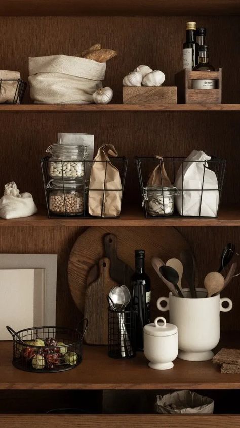 Declutter Kitchen, Earthy Home, Kitchen Organisation, H&m Home, Home Organisation, Pantry Design, Kitchen Styling, Home Decor Kitchen, Kitchen Utensils