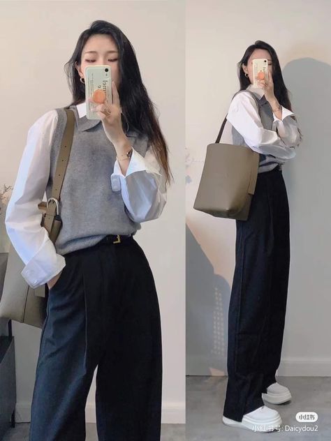 Semi Formal Outfits For Women Aesthetic, Semi Formal Pants Outfit, Outfit Formal Mujer Juvenil, Black Trousers Outfit Casual, Kemeja Outfit, Korean Business Fashion, Comfy Trendy Outfits, Ootd Office, Outfit Celana