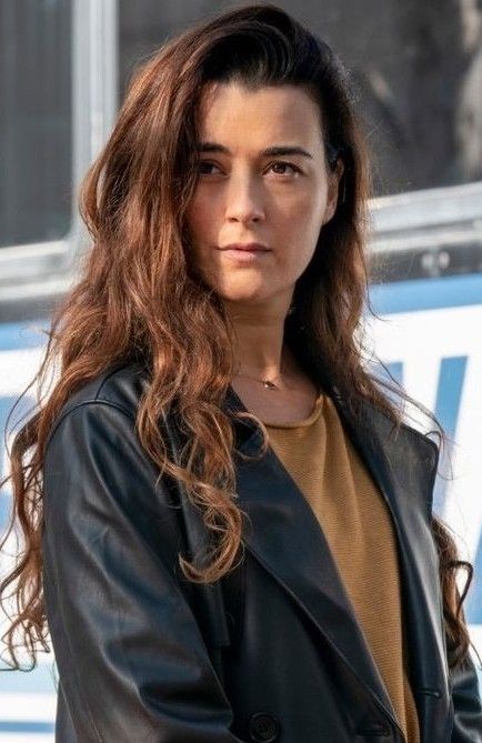 Caitlin Todd, Ziva And Tony, Ziva David, Michael Weatherly, Tv Show Outfits, Figure Photography, Ncis Los, Badass Women, Ncis