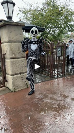 1.2M views · 10K reactions | Jack and Sally at Disneyland Paris | Jack and Sally take a break after their meet and greet at Disneyland Paris (from October 2, 2024) during Halloween. #disneylandparis #dlp #jackandsally... | By Mousesteps | Facebook Meet And Greet, October 2, Jack And Sally, Disneyland Paris, Take A Break, Disneyland, Take A, Take That, Paris