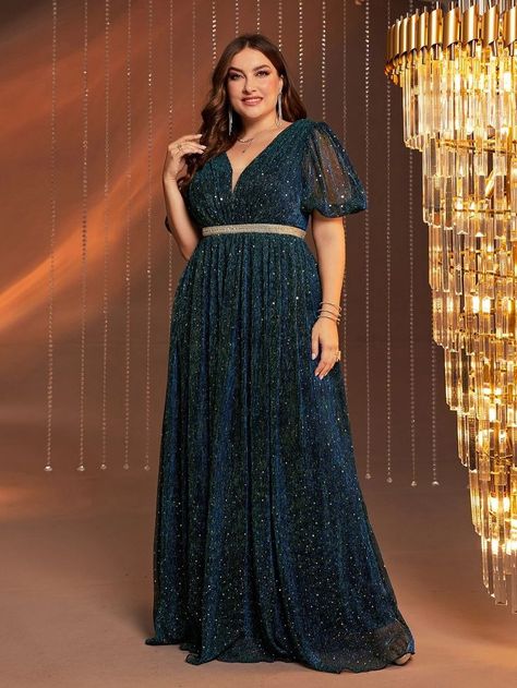 Plus Size Gala Dress Long Sleeve, Plus Size Gala Dress, Plus Prom Dresses, Plunging Neck Dress, Long Gown Design, Reception Gown, Formal Occasion Dress, Plus Size Gowns, Mob Dresses