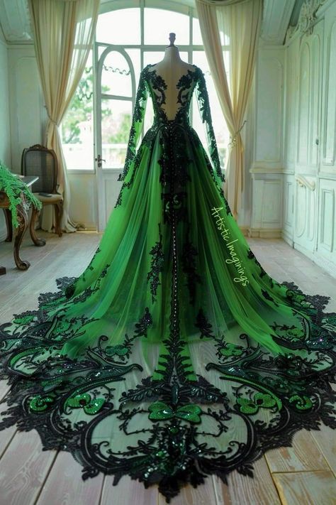 Emerald And White Wedding Dress, Emerald Green And Black Wedding Dress, Black And Green Wedding Dress, Green Gothic Dress, Green Wedding Dress For Bride, Green Witch Aesthetic Fashion, Dark Green Wedding Dress, Green Brown Wedding, Pagan Wedding Dresses