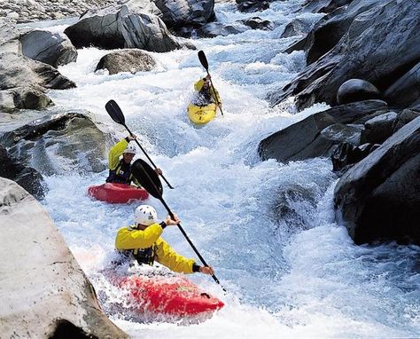 Water Sports | piemonteforyou Kayaking Photography, Kayaking Aesthetic, Kayak Art, Kayaking Quotes, Kayaking Outfit, White Water Kayak, Kayaking Tips, Whitewater Kayaking, Kayaking Gear