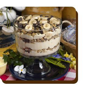 Moon Pie Banana Pudding, Pudding Parfait Recipes, Banana Pudding Trifle, Easy Impressive Dessert, Moon Pie, Moon Pies, Mardi Gras Food, Cooking Contest, Trifle Desserts