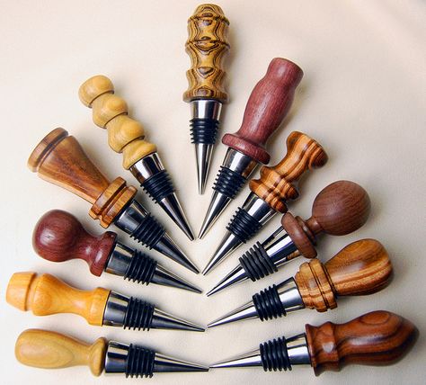 Wine stoppers Wood Turned Wine Stopper, Wood Wine Stopper, Woodworking Projects Ideas, Custom Woodworking Projects, Woodworking Studio, Woodworking Lamp, Awesome Woodworking Ideas, Woodworking Cabinets, Best Woodworking Tools