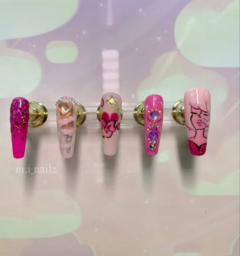 #nails #nailart #nailartist #pressons #pressonnails #nailcrystals #gelnails #stevenuniverse #su #pinkdiamond #pinkdiamondnails Steven Universe Nail Designs, Steven Universe Nails, Universe Nails, Rose Quartz Steven, Rose Quartz Steven Universe, Rose Quartz Nails, Set Nails, Quartz Nail, Inspired Nails