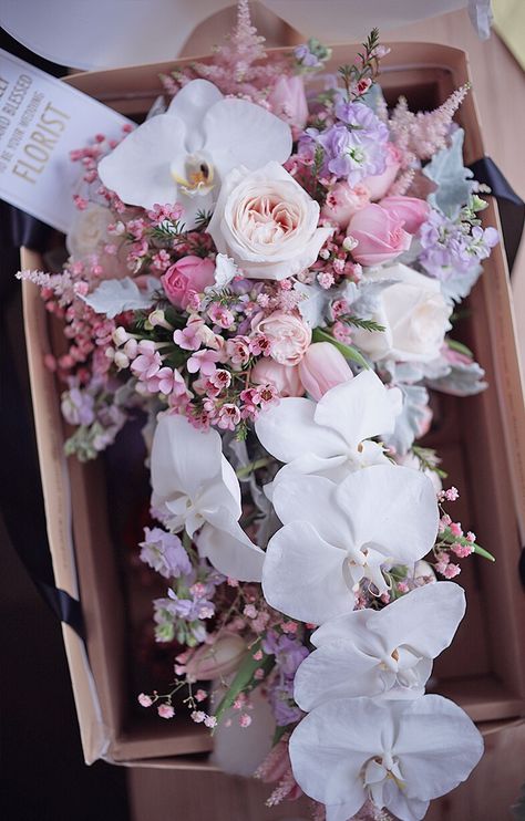 Wedding Bouquet Cherry Blossom, Cherry Blossom Wedding Flowers, Cherry Blossom Flower Arrangement, Cherry Blossom Wedding Bouquet, Pink Orchids Centerpiece, Cherry Blossom Bouquet, Emerald Wedding Colors, Cherry Blossom Wedding Theme, Elegant Wedding Bouquets