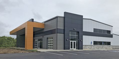 Coleman Equipment Dealership  Warehouse - Kirby Building Systems Warehouse Exterior Design, Corrugated Metal Wall, Warehouse Building, Metal Building Designs, Metal Wall Panel, Garage Apartment Plans, Steel Structure Buildings, Warehouse Design, Industrial Building