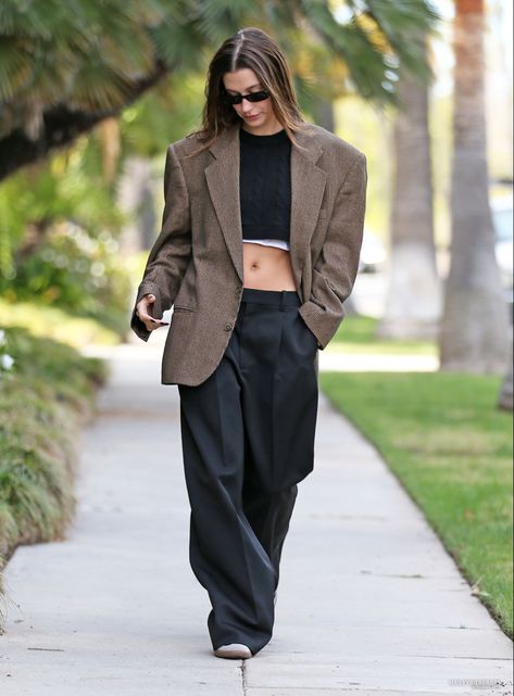 Hailey Bieber Street Style 2022, Hailey Bieber Street Style, Hailey Baldwin Street Style, Hayley Bieber, Street Style 2022, Estilo Hailey Baldwin, Hailey Rhode Baldwin, Hailey Bieber Outfits, Hailey Rhode