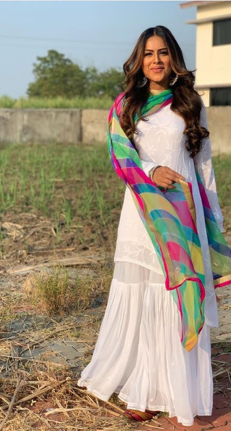 Holi Outfits Women, Holi Outfits, Western Dresses For Girl, Nia Sharma, Anita Dongre, Desi Fashion Casual, Beautiful Pakistani Dresses, Salwar Kamiz, Elegant Blouse Designs