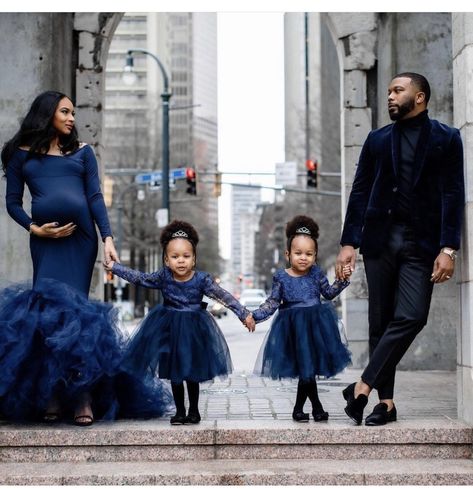 Black Formal Family Photoshoot, Christmas Family Photoshoot, Holiday Photoshoot, Family Christmas Pictures, Family Photoshoot Outfits, Christmas Family Photos, Family Picture Outfits, Black Families, Christmas Photoshoot