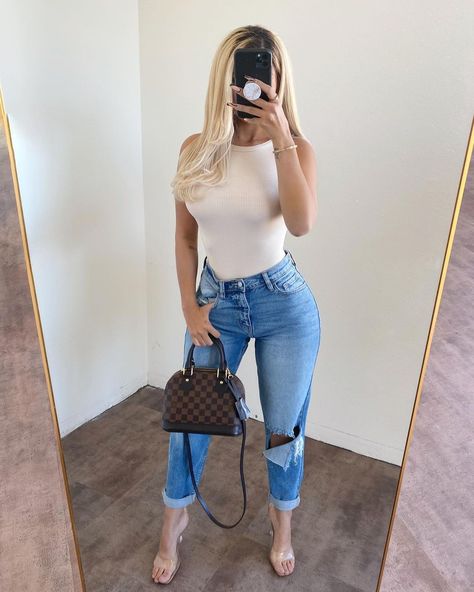 Bodysuit With Jeans, New Color, Mom Jeans, Capri Pants, Boutique, Heels, Pants, On Instagram, Quick Saves