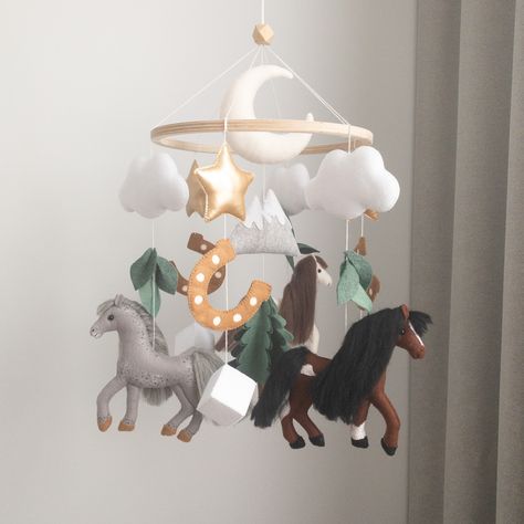 Mobile Kids, Horse Nursery Decor, Hanging Crib Mobile, Animal Mobile, Horse Nursery, Hanging Crib, Mobile Hanging, Cot Mobile, Felt Mobile