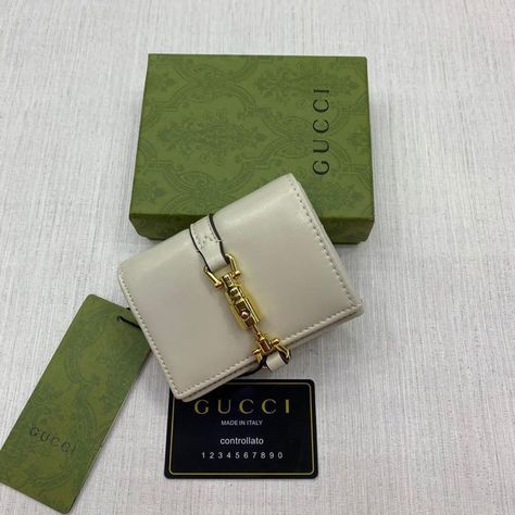 Expensive Wallet, Dompet Gucci, Expensive Bag, Aesthetic Bags, Interior Design Guide, Cute Wallets, Girly Bags, Girly Accessories, Cute Wallpaper For Phone