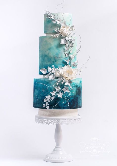 27 #Watercolor #Wedding #Cakes Your Guests Will Wow! Watercolor Wedding Cake, Cake With Flowers, Creative Wedding Cakes, Wedding Cake Tops, Romantic Wedding Ceremony, Cake Flower, Classic Wedding Cake, Tiered Cake, Wedding Cakes Blue