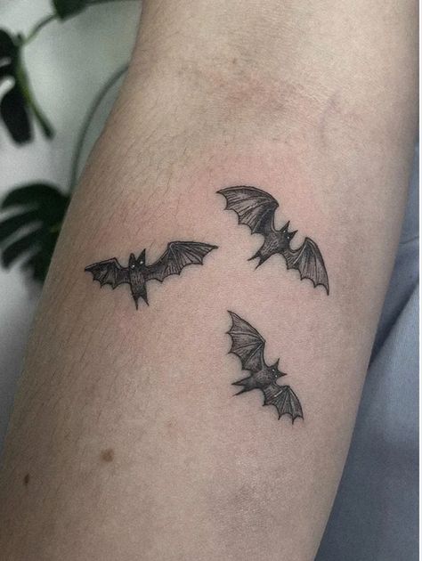 Bats Tattoos, Bat Skeleton Tattoo, Bat Tattoo Ideas, Bat Tattoos, Illusion Tattoo, Bats Tattoo Design, Gothic Tattoos, Optical Illusion Tattoos, Illusion Tattoos