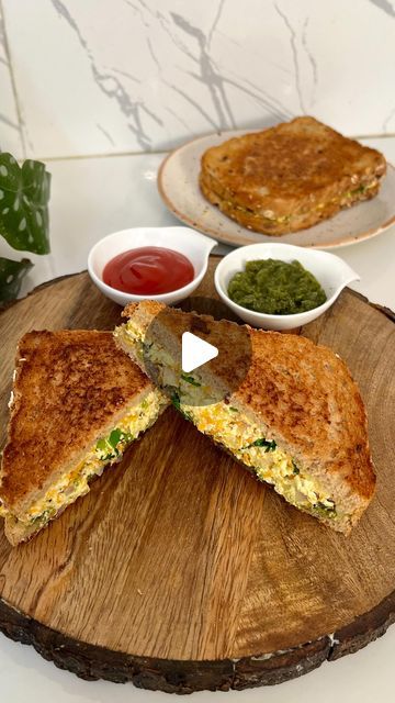 Alisha Bansal on Instagram: "5 mins Paneer Sandwich   For complete detailed recipe, message me   Follow @anyonecancookwithdr.alisha for more such easy recipes   #snacs #lunchbox #kidslunchbox #sandwich #paneersandwich #healthy #proteinrichsandwich #breakfast #lunchboxideas #tiffin  #tiffinbox #tiffinrecipes #lunchideas #food #reels #instagood #delicious #yummy #paneer #tawasandwuch #weightlossrecipes #instant #foodbloggers" Tiffin Ideas, Paneer Sandwich, Food Reels, Tiffin Recipe, Tiffin Box, Kids Lunchbox, Box Ideas, Paneer, Easy Recipes