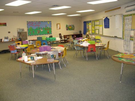 Classroom Nostalgia, Kid Core Aesthetic, Dreamcore Aesthetic, Weirdcore Aesthetic, Nostalgic Pictures, Childhood Memories 2000, Nostalgia Aesthetic, Nostalgia Core, Nostalgic Images