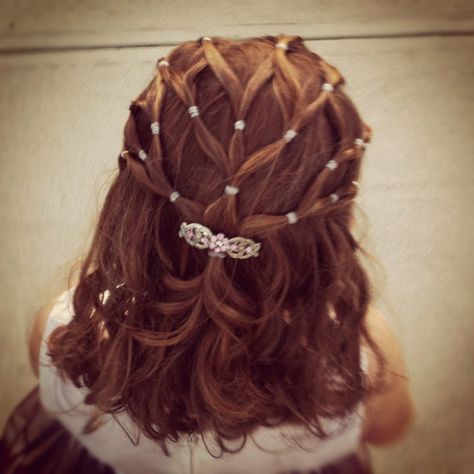 My niece's hair as a #flowergirl. My sister-in-law did it herself! It's quick and easy to do! Hair Bun Ideas, Bun Ideas, American Girl Hairstyles, Doll Hairstyles, American Girl Doll Hairstyles, Dance Hair, American Girl Doll Diy, Hairstyle Fashion, American Girl Doll Crafts