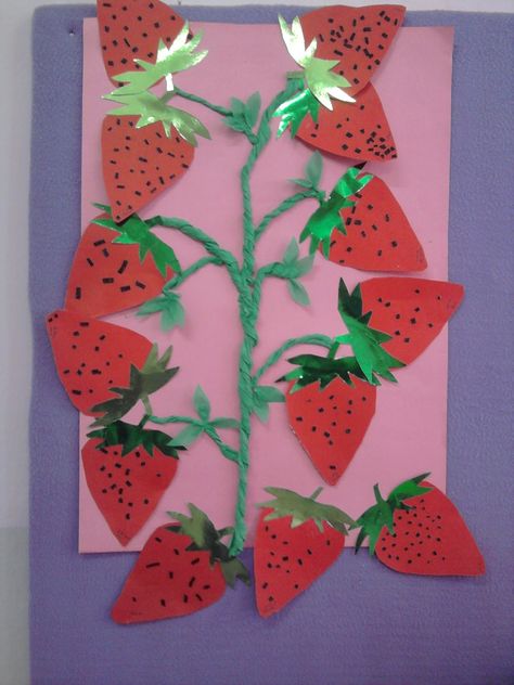 strawberry craft (2)  |   Crafts and Worksheets for Preschool,Toddler and Kindergarten Strawberry Craft, Strawberry Crafts, Summer Crafts For Toddlers, Vegetable Crafts, Fruit Crafts, Strawberry Festival, Preschool Art Projects, Farm Craft, Strawberry Art