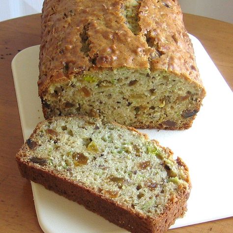 Green Tomato Bread Recipe, Green Tomato Bread, Green Tomato Relish, Dessert Quick, Green Tomato Recipes, Tomato Bread, Tomato Relish, Vegetable Side Dishes Recipes, A Piece Of Cake