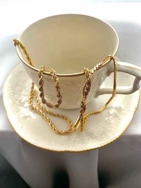 Teacup Jewelry, Tea Cup Jewelry, Elegant Jewelry, Glass Cup, Tea Cups, Gold Bracelet, White Gold, Tea, Tableware