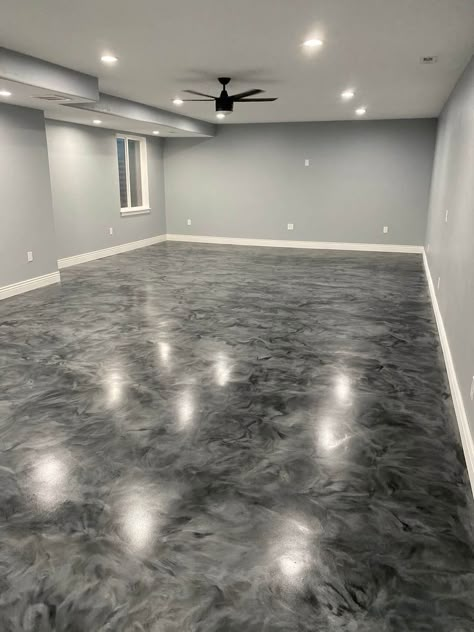 Basement Wall Covering Ideas, Diy Epoxy Floor, Epoxy Basement Floor, Best Garage Floor Coating, Carpet Removal, Epoxy Concrete Floor, Epoxy Floor Basement, Concrete Floors In House, Garage Flooring Options