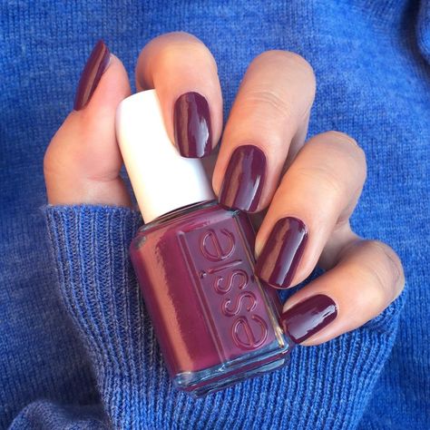 Rachel • essieyall’s Instagram post: “🍁New🍁 from the @essie Fall 2020 Collection is {Swing Of Things} 🍇 Essie describes this shade as a “deep berry purple with red undertones.”…” Purple Fall Nails, Essie Nail Polish Fall, Dusk Summer, Cute Fall Nails, Sunflower Nail, Essie Nail Polish Colors, Nail Polish Style, Fall Acrylic, Essie Nail Colors