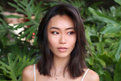 Short Hairstyle Women Fine Hair Asian, Shoulder Length Hair For Asian Women, Best Asian Hairstyles For Women, Asian Haircut Women Medium, Unstyled Lob Haircut, 2023 Hair Trends For Women Asian, Female Asian Hairstyles, Asian American Hairstyles, Asian Haircut Shoulder Length