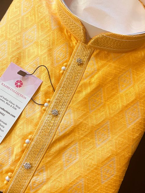 Pithi Outfit Yellow Kurta For Men, Yellow Kurta Pajama Men, Yellow Kurta Men For Haldi, Yellow Kurta Men, Men's Kurta Pajama, Khadi Kurta, Yellow Pajamas, Boys Kurta Design, Kurta Pajama Men