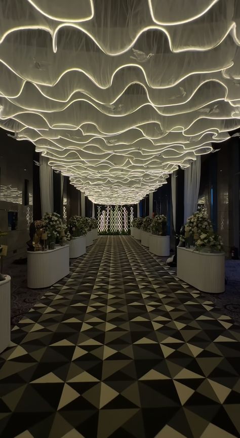 Party Plot Entry Design, Wedding Hall Ceiling Design, Nariman Point, Luxury Bar Design, 25th Wedding Anniversary Cakes, Marriage Hall, Event Entry, Metallic Decor, Grey Eagle