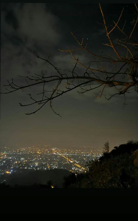 Drained Aesthetic Pictures, Islamabad Night Snaps, Islamabad Snaps, Islamabad Aesthetic, Islamabad Beauty, Beauty Of Pakistan, Black Mask Aesthetic, Dark Background Wallpaper, Fall Landscape Photography