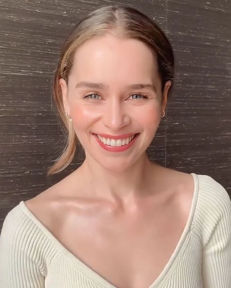 Acotar Cast, Emilia Clarke Videos, Emilia Clarke 2022, Emlia Clark Game Of Thrones, Emilia Clarke Laughing, Emilia Clarke Expressions, New Rap, Emilia Clarke, Millie Bobby Brown