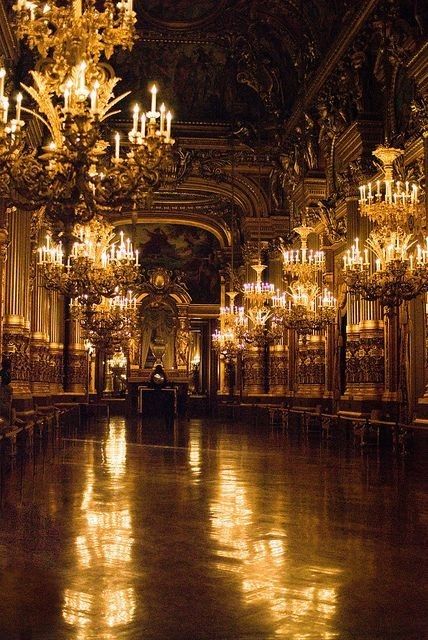 العصور الوسطى, Castle Aesthetic, Grand Foyer, Royal Aesthetic, Royalty Aesthetic, Paris Jackson, Baroque Architecture, Gold Aesthetic, Salou