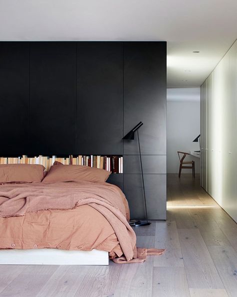 12.1 mil Me gusta, 166 comentarios - The Local Project (@thelocalproject) en Instagram: "Top 10 | Contemporary bedrooms. Which one is your favourite?  1. Central Park Residence by…" Exclusive Bedroom, Contemporary Bedrooms, Open House Plans, Brown Brick, Est Living, Sanctuary Bedroom, Interior Bedroom, Dark Interiors, Architectural Inspiration