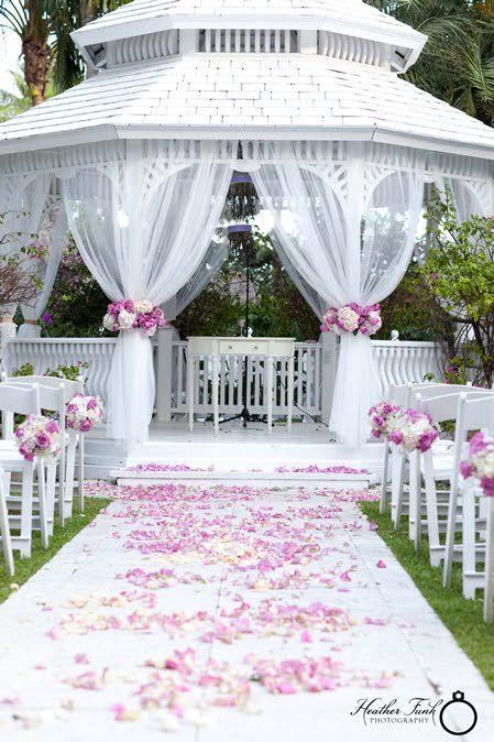 Gazebo Decorating Ideas Wedding, Wedding Gazebo Decorations Outdoor, Gazebos Ideas, Victorian Gazebo, Beach Building, Gazebo Wedding Decorations, Wedding Gazebo, Beach Wedding Arch, Gazebo Decorations