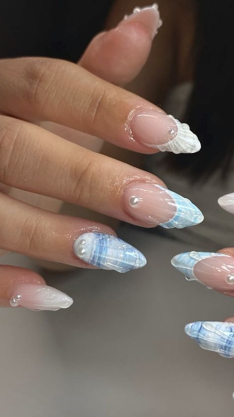 Nails With Blue And White, Vacation Nail Colors, Seashell Nail Art, Nails With Blue, Vacation Nail Designs, Iris Photography, Seashell Nails, Cruise Nails, December Nails